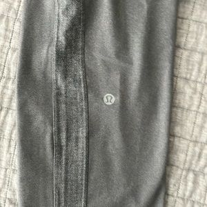lululemon Kung Fu Pants • Grey w/herringbone detail • men’s size M